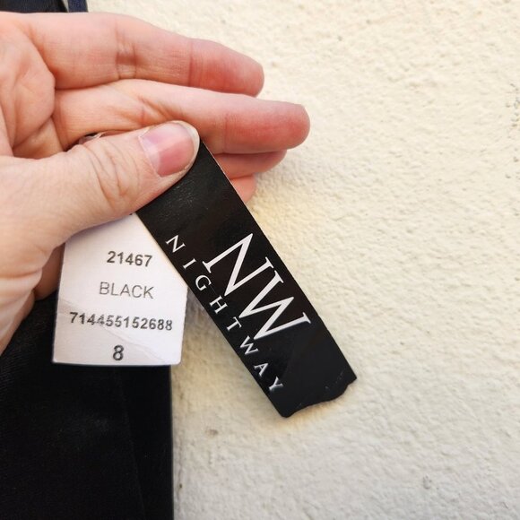 5/$100 SALE - Nightway Plunging Illusion Velvet Gown - Picture 8 of 8